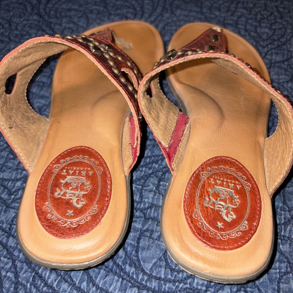 Ariat North Star 7 B Studded Thong Cut Out Sandals Red Brown Flip Flop *read* - Picture 6 of 12